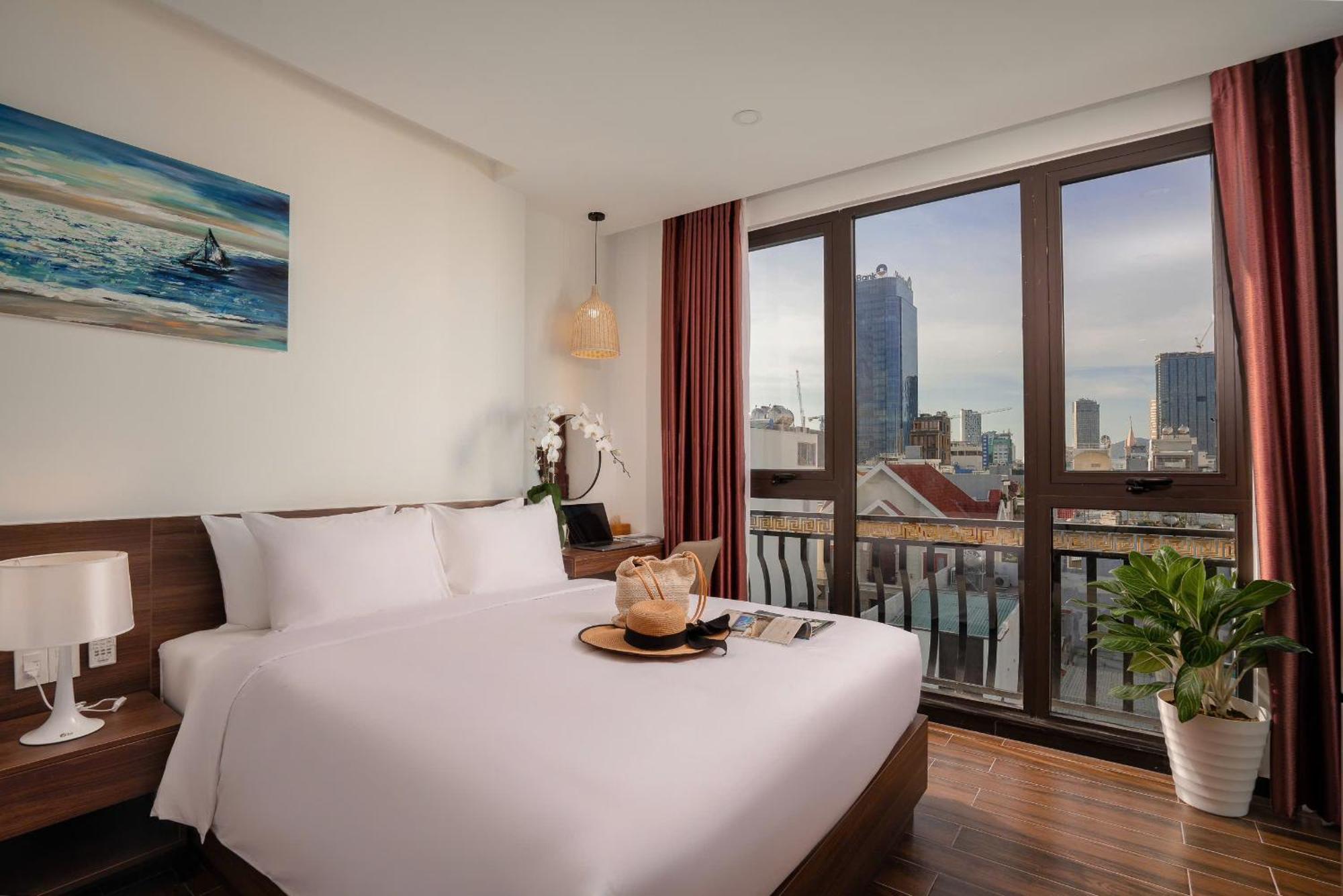 Dragon View Riverfront Hotel Da Nang Esterno foto